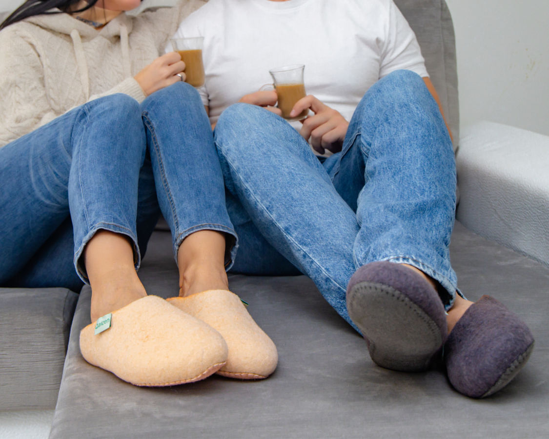 Felted slippers low back cream
