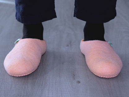 Felted slippers low back cream